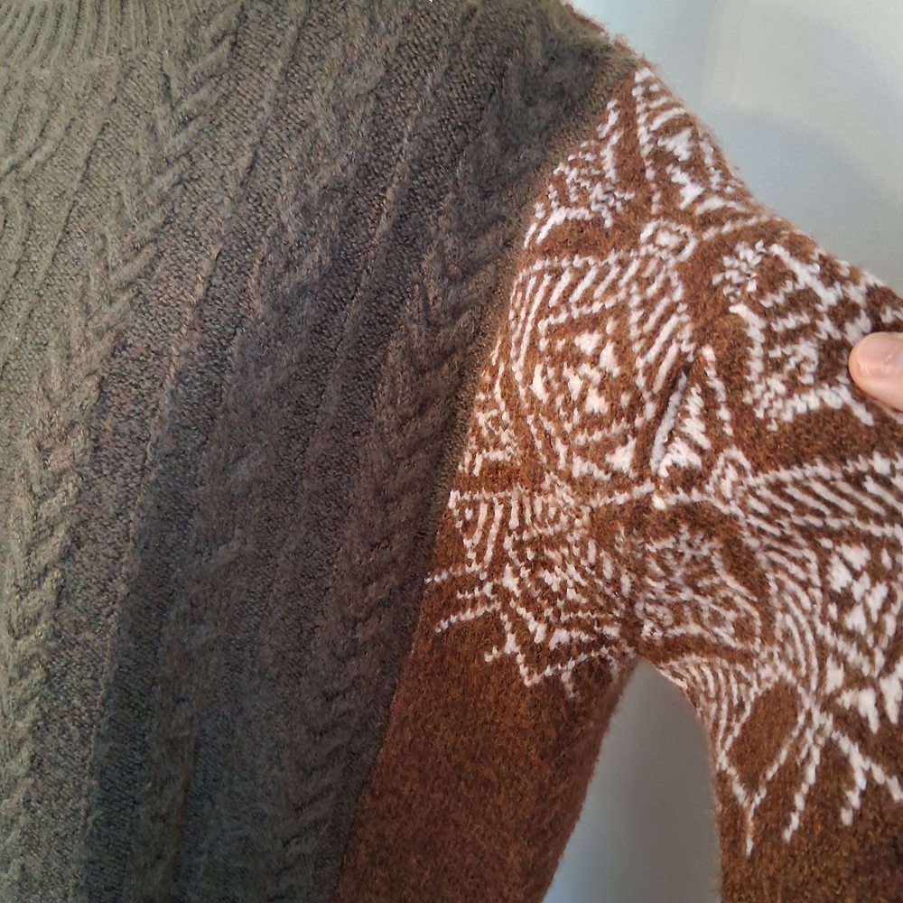 Elegant Olive and Brown Cable Knit Sweater - Picture 7 of 14